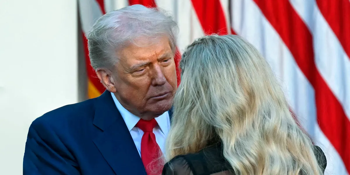 Donald Trump and Erika Kirk Share a Kiss During Swearing-In Ceremony at the Oval Office