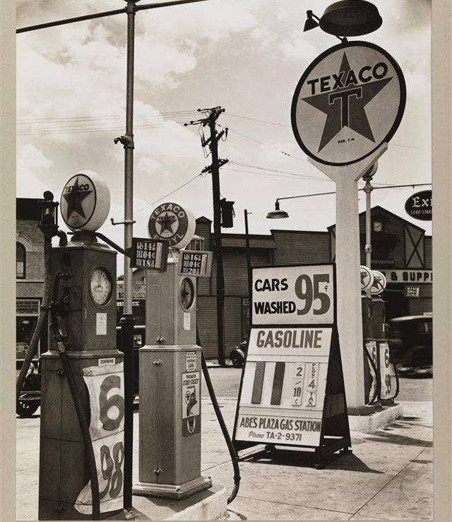 We Remember Service Stations of the Past – Even Gas Pumps Had Classy Style Back Then!